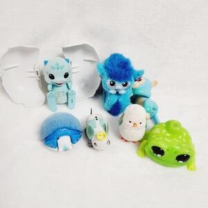 Bundle of 7 interactive toys, live pets, fingerlings, yellies